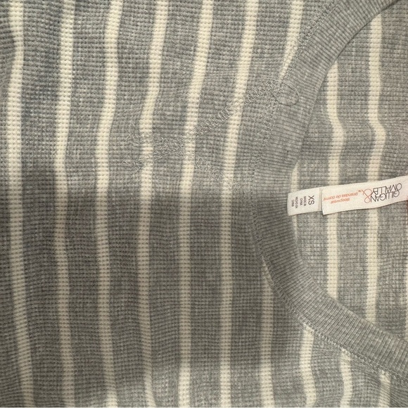 Gilligan & O'Malley Gray Striped Pajama Set - Picture 3 of 5